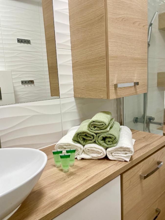 Apartments Sleep & Go Modlin Airport Nowy Dwór Mazowiecki Eksteriør billede